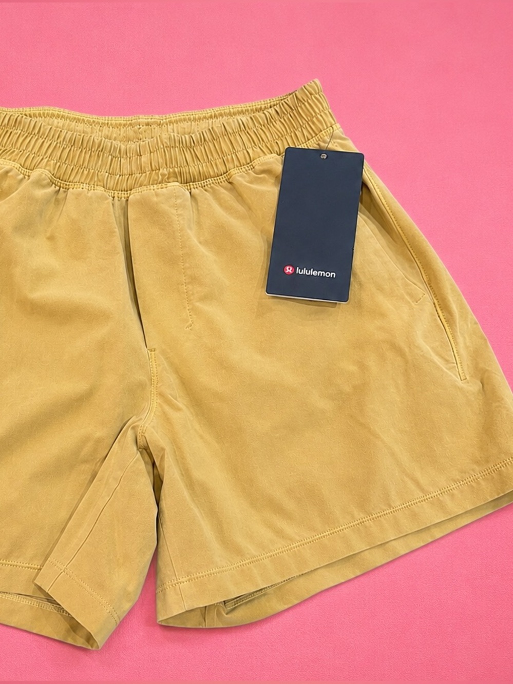 NWT Men’s XS Pace Breaker Short 5" Linerless Gilded Yellow